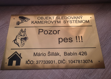 Tabuľka na plot 
